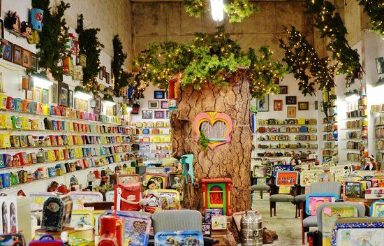 The River Market Antiques & Lunch Box Museum